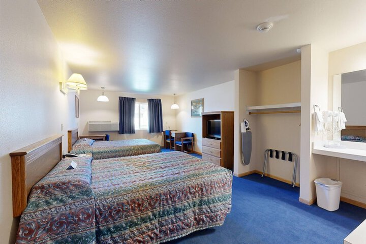 Room 10 of 19