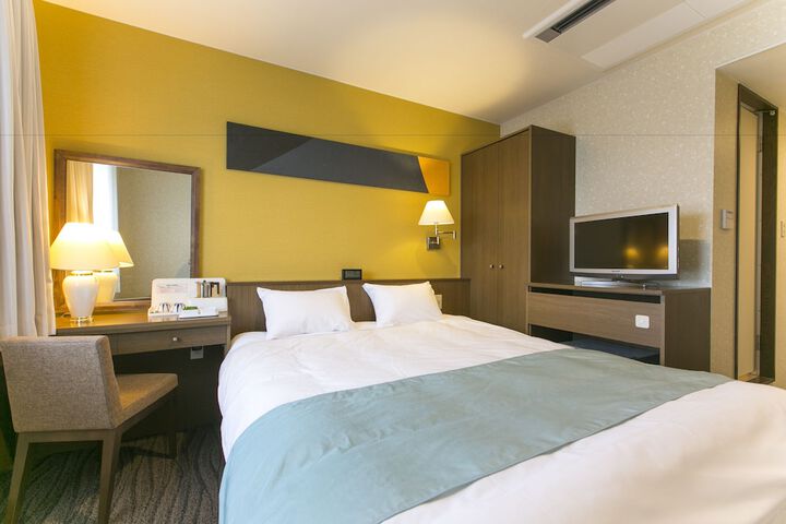 Room 9 of 50