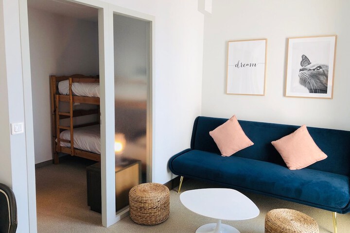 Room 27 of 51