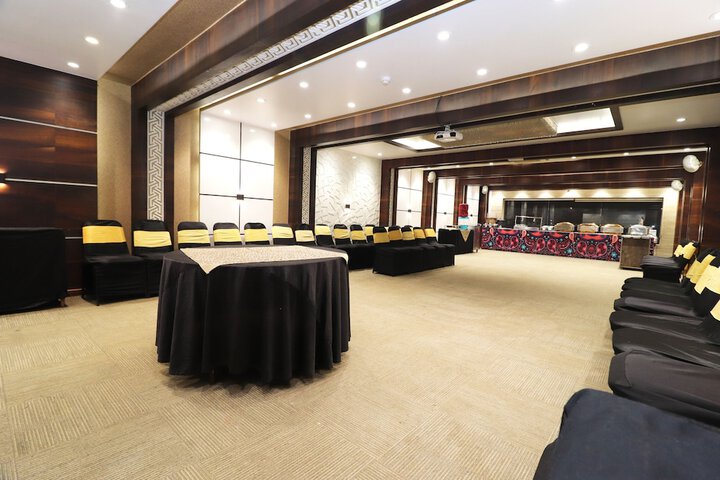Ballroom/Hall 56 of 68