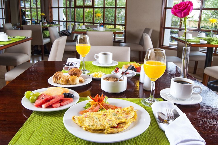 Breakfast/Coffee Service 43 of 80