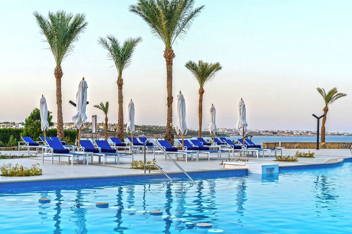 Pools & Facilities