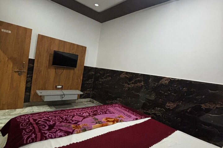 Room 3 of 5