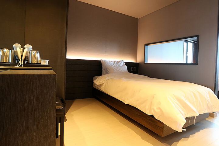 Room 3 of 69