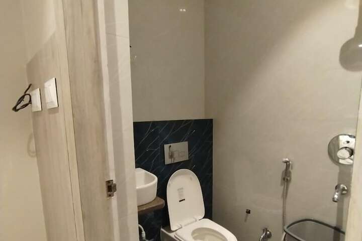 Room 12 of 14