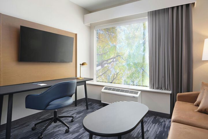 Room 9 of 36