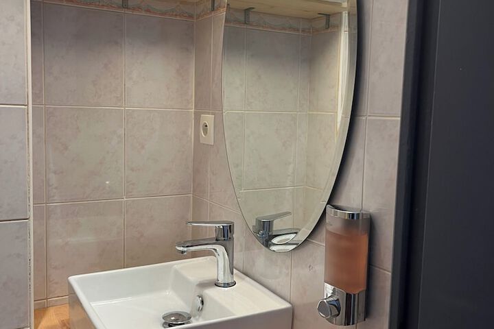 Room 14 of 23