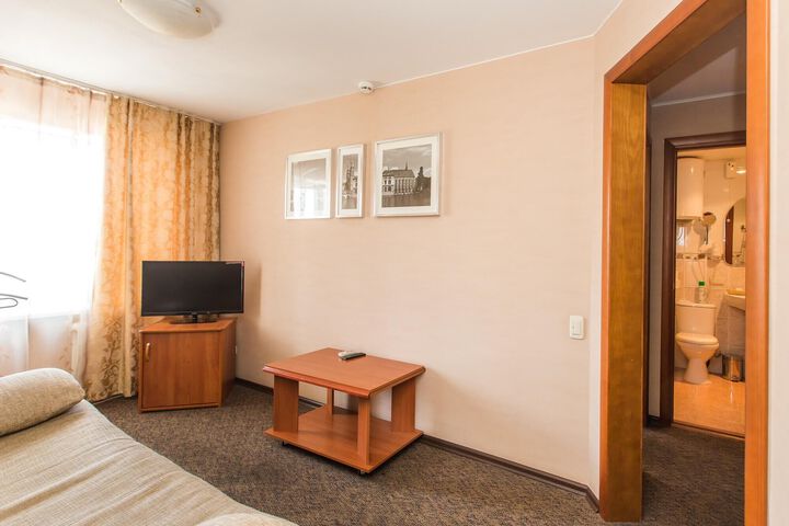 Room 79 of 102
