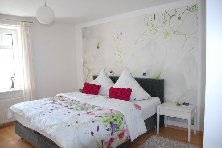 Room 10 of 185