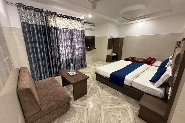 Room 18 of 29