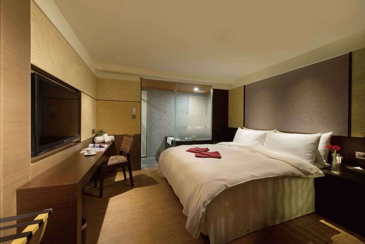 Room 12 of 50
