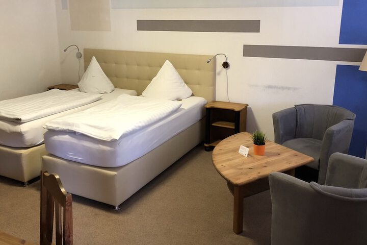 Room 16 of 81