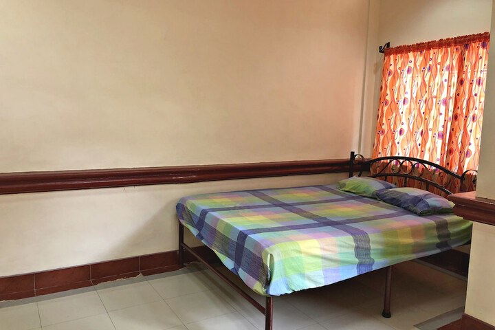Room 4 of 26