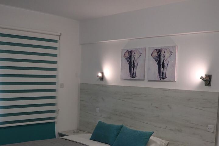 Room 4 of 24