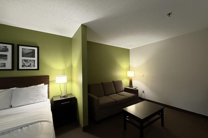 Room 13 of 44