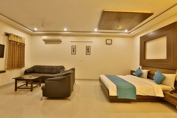 Room 8 of 24