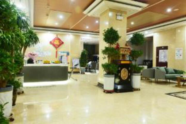 Roland Hotel