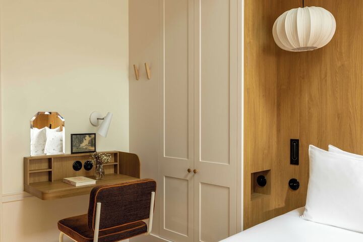 Room 29 of 47