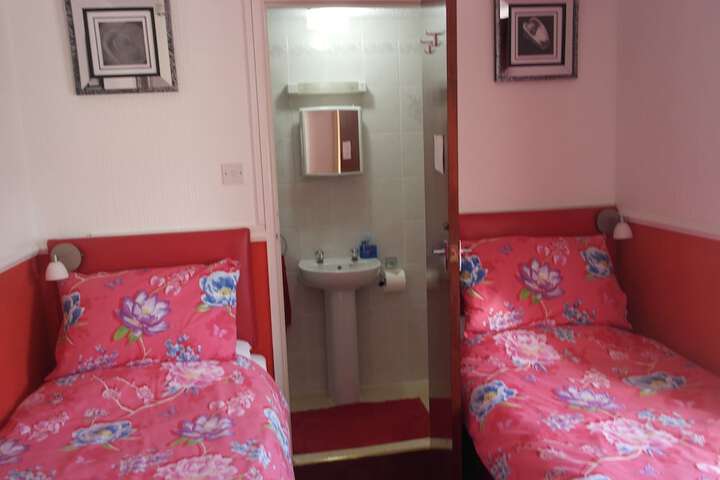 Room 18 of 35