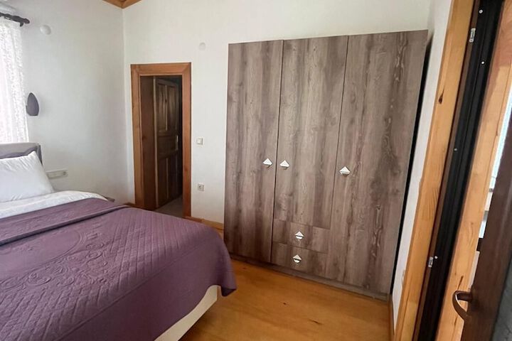 Room 9 of 51