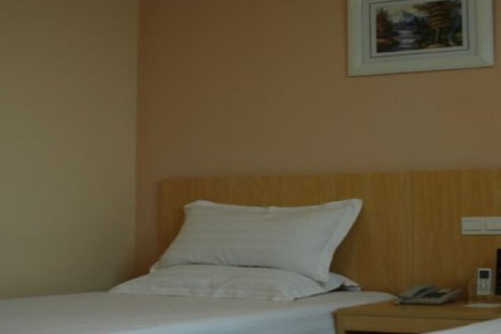 Room 2 of 9