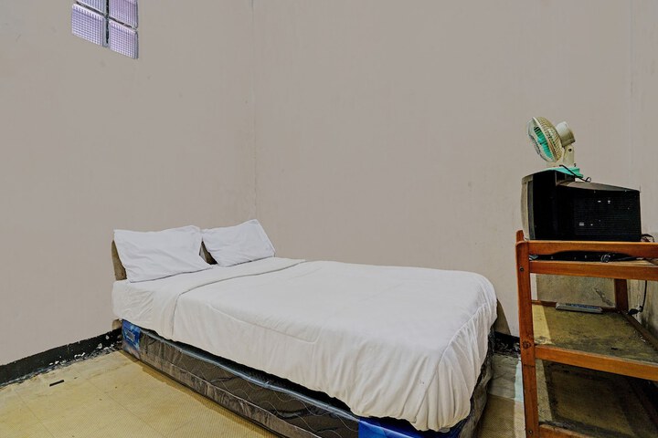 OYO Life 92709 Kost Teras Cikapundung Syariah