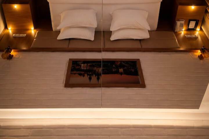 Room 26 of 60