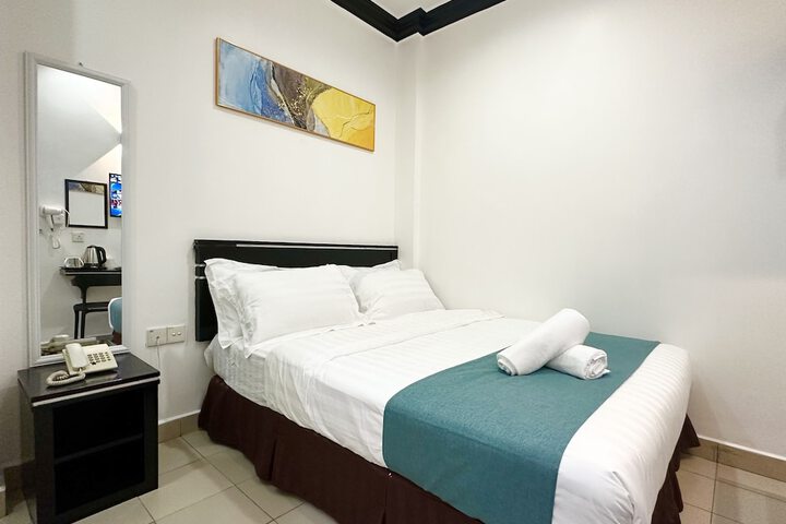 Room 14 of 36