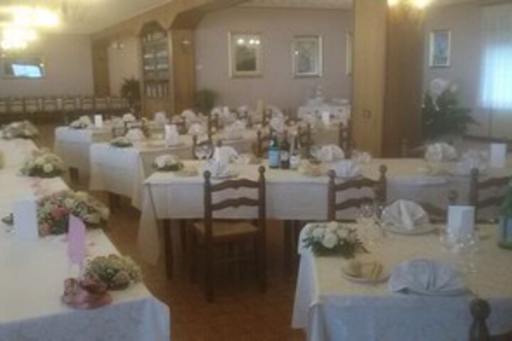 Ballroom/Hall 8 of 20