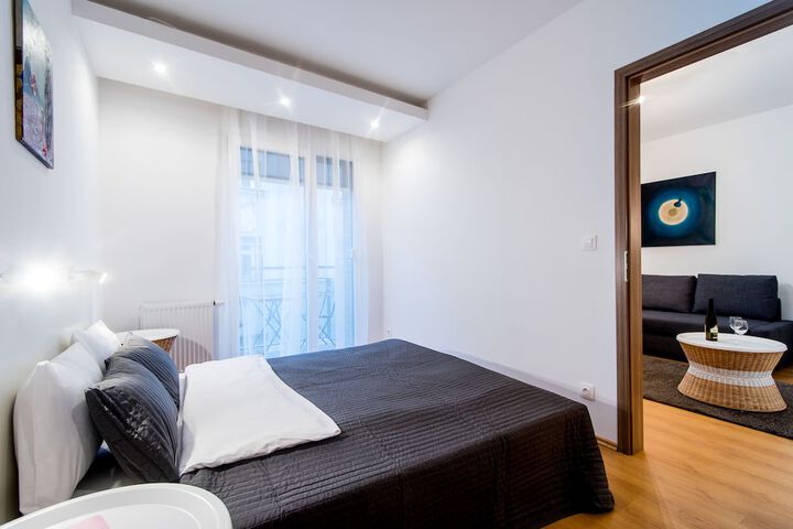 Room 49 of 108