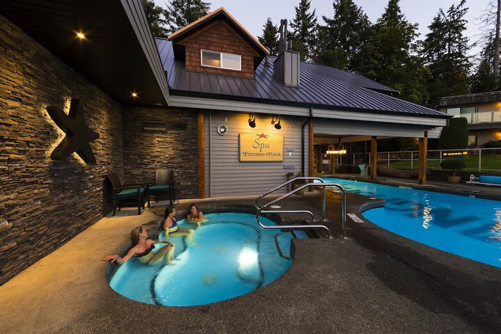 Pool Hotel
