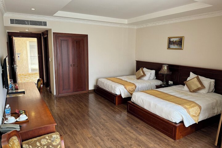 Room 14 of 50