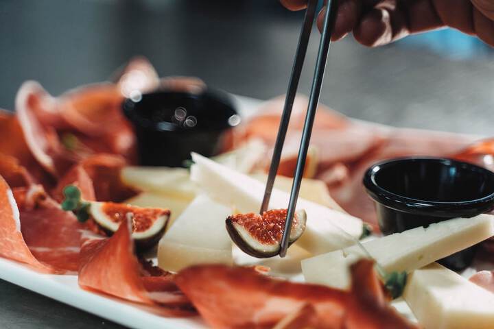 Dining 82 of 87