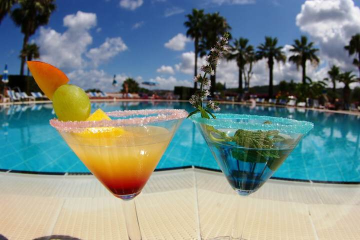 Hotel Pool