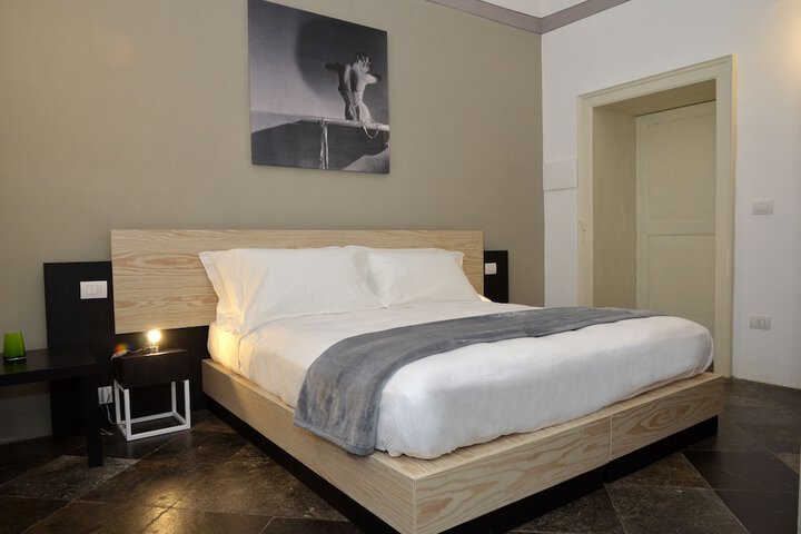 Room 3 of 63
