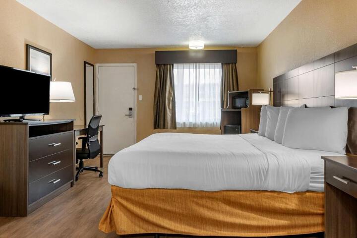 1 Double Bed Microwave and Refrigerator Shower Only Full Breakfast (15 of 15)
