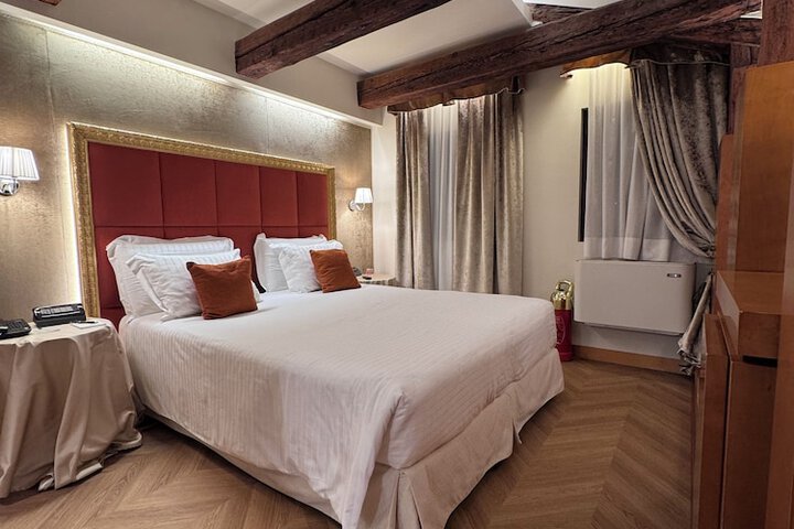 Room 201 of 290