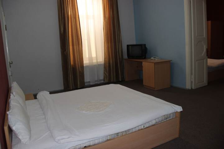 Room 9 of 31