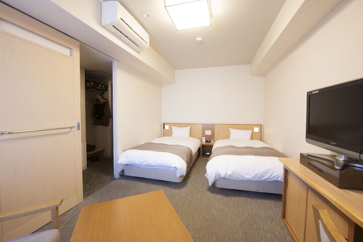 Room 12 of 57