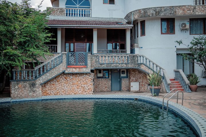 Serene Hotel