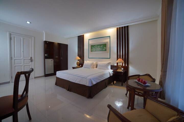 Room 14 of 33