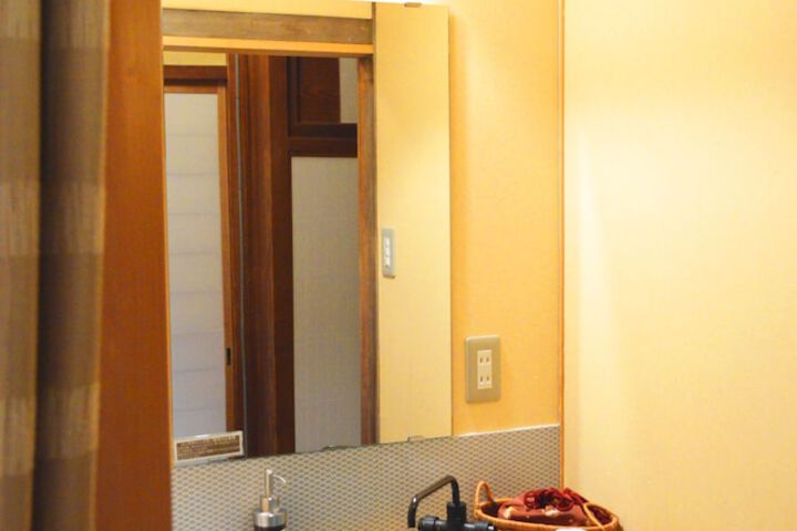 Room 28 of 90