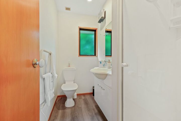 Room 35 of 46