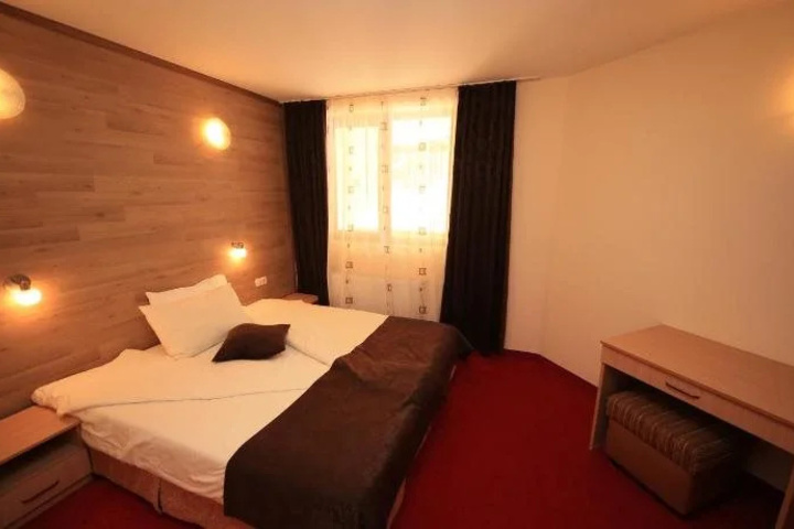 Room 3 of 25