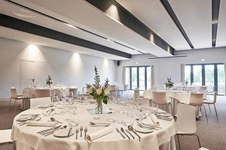 Ballroom/Hall 66 of 78