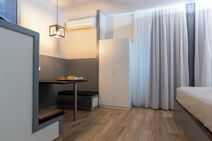 Room 37 of 79