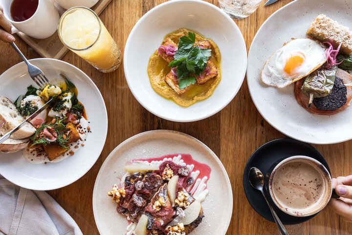 Breakfast/Coffee Service 80 of 149