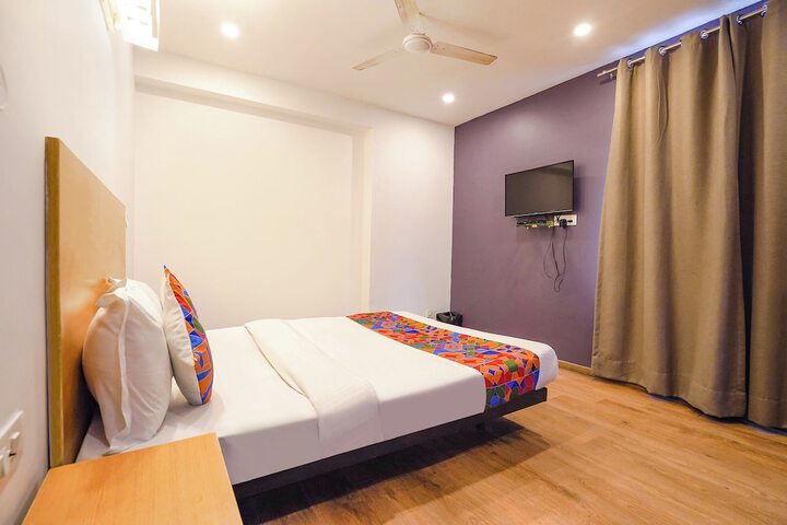 Room 16 of 26