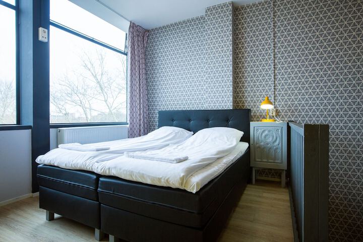 Room 9 of 53