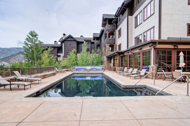 Pool 186 of 209